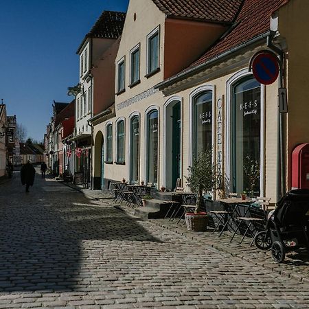 Kefs Guesthouse & Cafe Ærøskøbing Extérieur photo