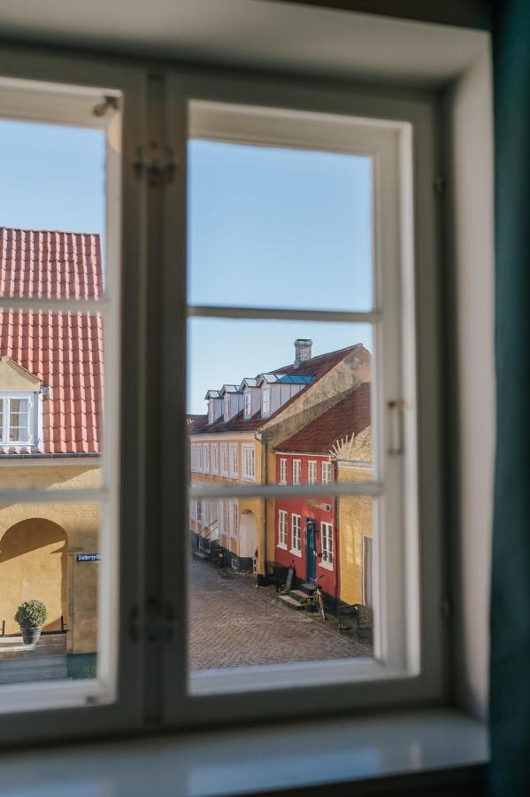 Kefs Guesthouse & Cafe Ærøskøbing Extérieur photo